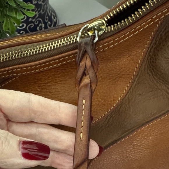 Dooney & Bourke Rare VTG Lucy Florentine Leather hobo, shoulder bag - Picture 9 of 16